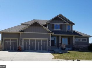 1213 Goldenray Dr, Faribault, MN 55021