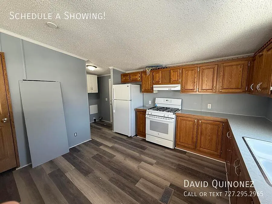 6944 Country Ln photo 1