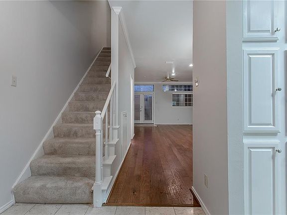 4th image of 6303 Prospect Ave #103