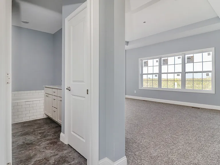760 Kristin Dr — Photo 16