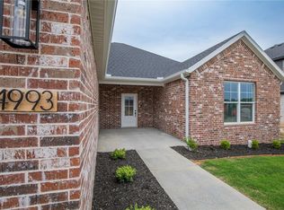 4993 Farmhouse St, Springdale, AR 72762