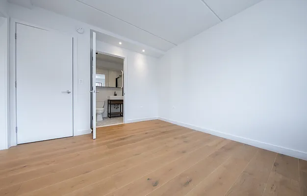 Rented by REAL New York | media 4