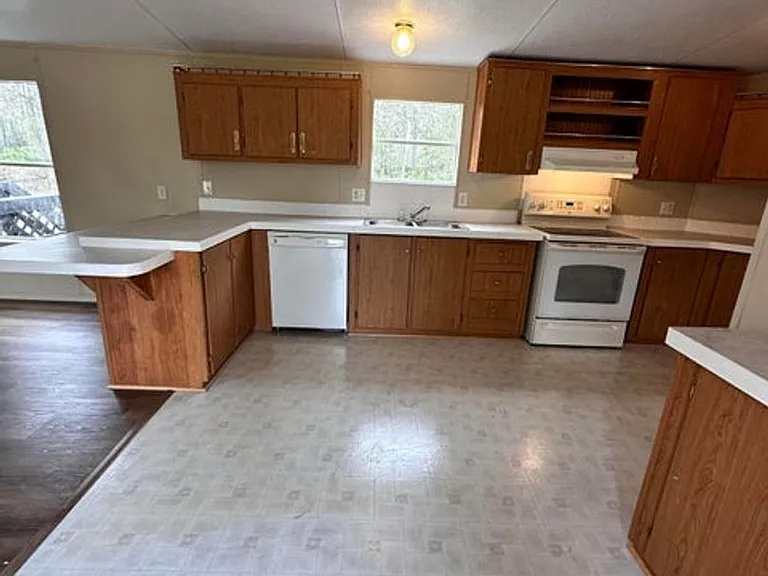 1757 Freedom Dr — Photo 5