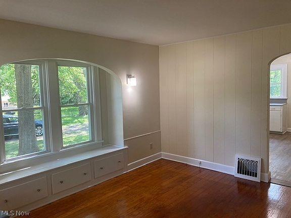 5th image of 4977 Damon Ave