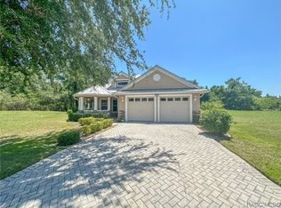 5930 Sanders Grove Cir, Okahumpka, FL 34762
