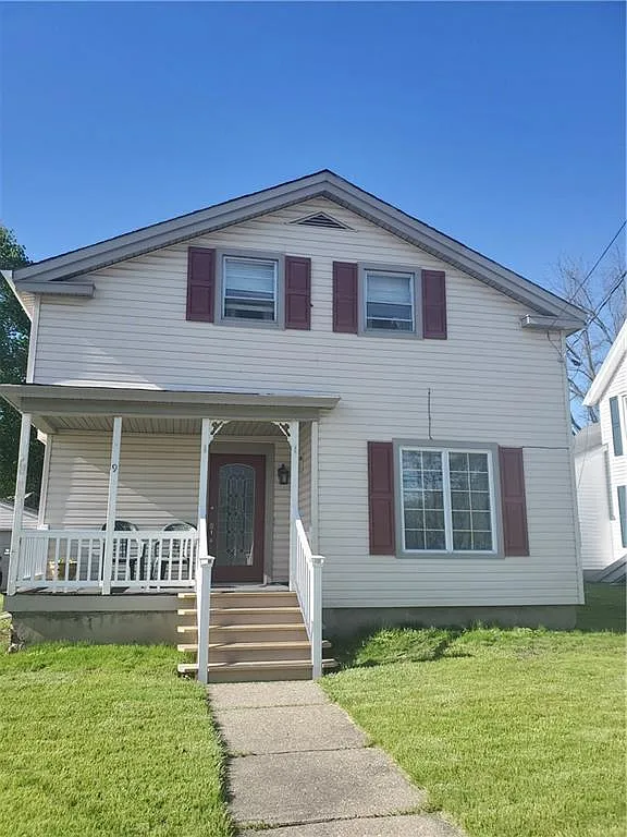 9 East Ave photo 1