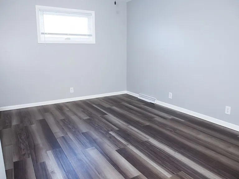 409 S College Ave — Photo 11