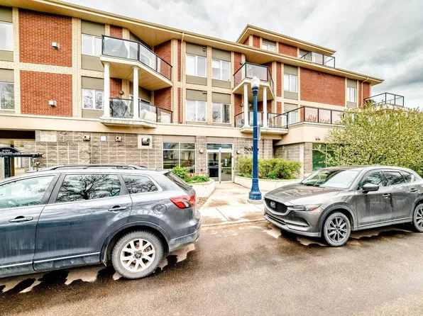 9750 94th St NW #211, Edmonton, AB T6C 2E3