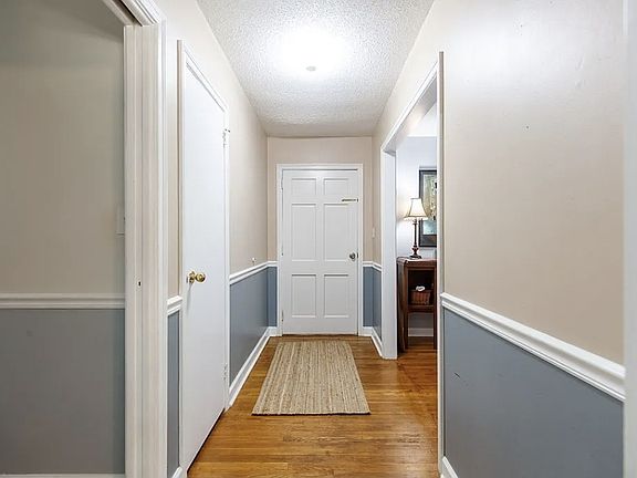 4th image of 51 Loganberry Cir