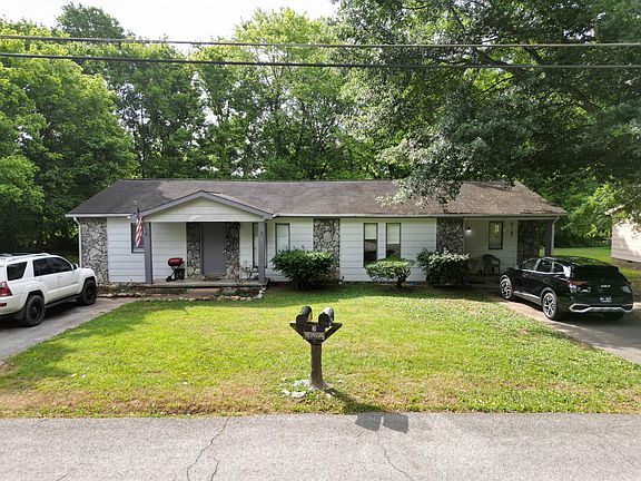 2nd image of 10040 Walden St