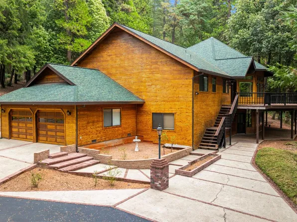 2641 Blackbird Ln, Camino, CA 95709