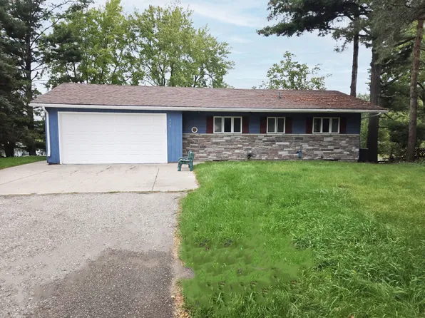 402 Orchard Ridge Dr, Lake Orion, MI 48362