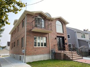162-28 73rd Ave FLOOR 1, Fresh Meadows, NY 11366