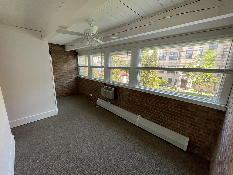 4855 N Hermitage Ave #6 — Photo 6