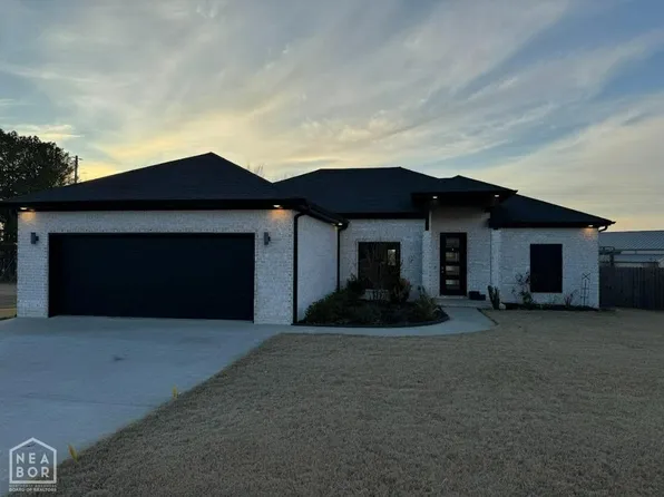 103 E Hills Dr, Bono, AR 72416
