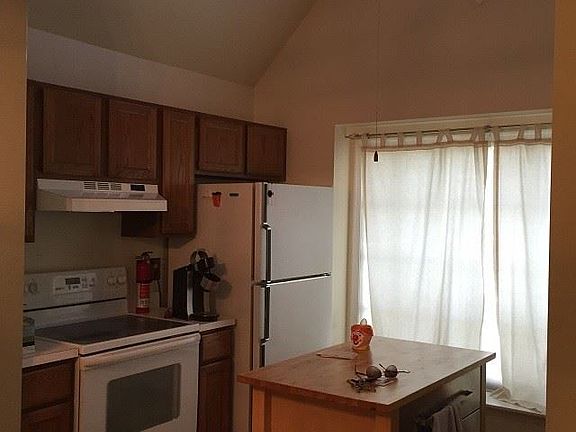 4th image of 1252 Magnolia Ct