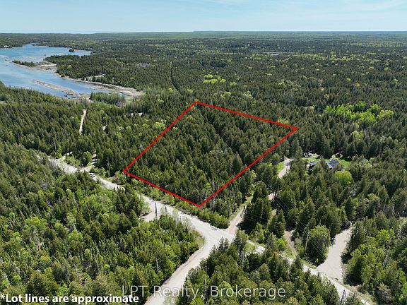 5th image of 76 Myles Dr