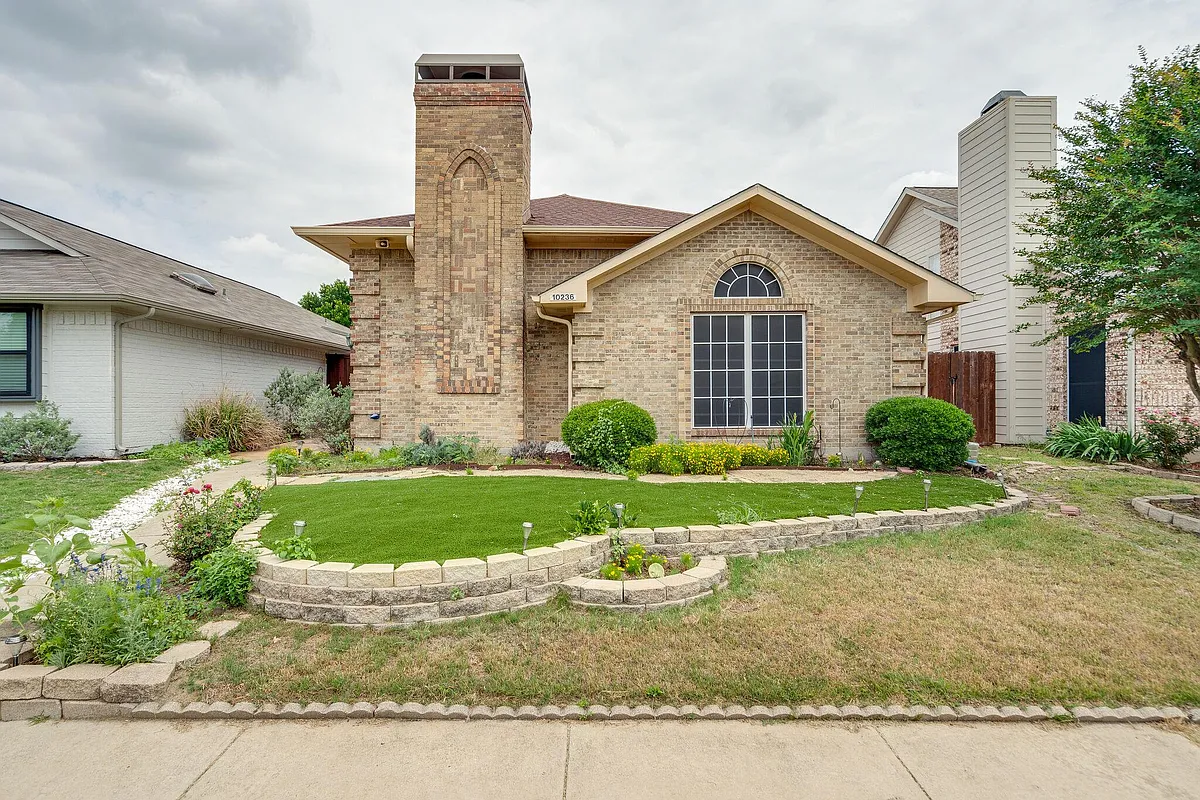 Building Photo - 10236 Quest Dr