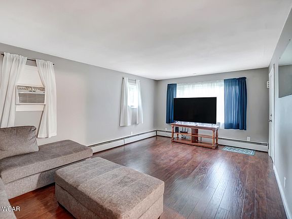 4th image of 1412 W Elm St