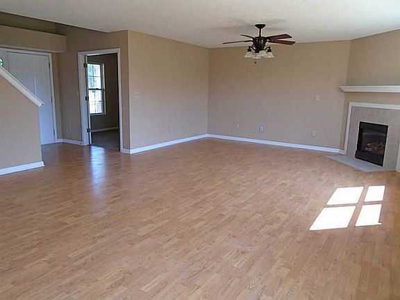 5th image of 1998 Acorn Ct