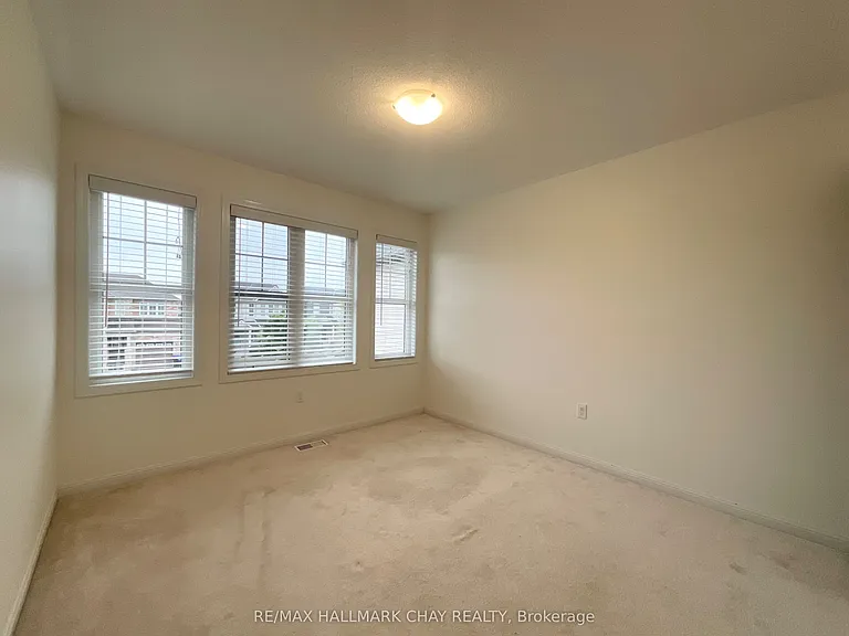 17 Ferris Ln — Photo 16