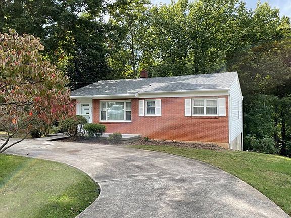 2nd image of 4087 Sunset Dr