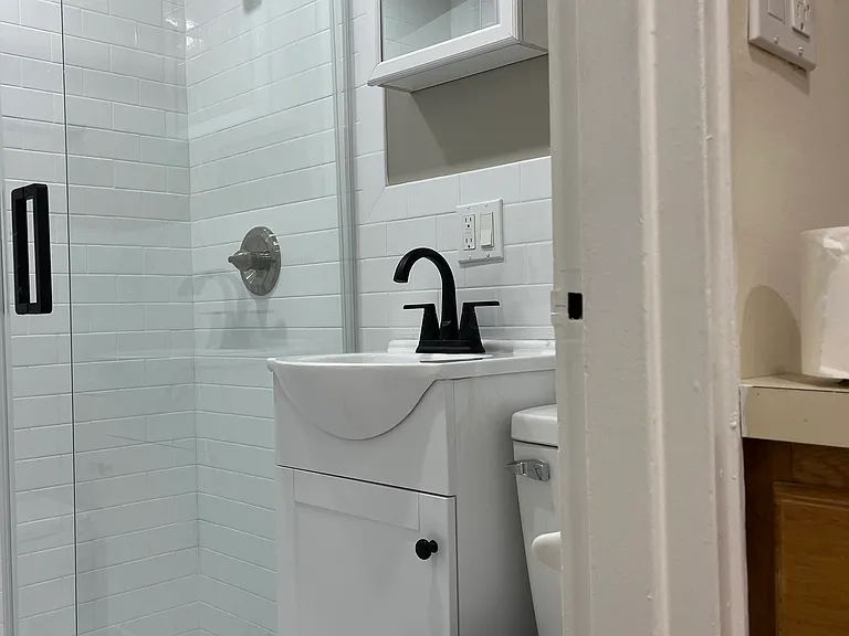 149 6th Ave #2A — Photo 2