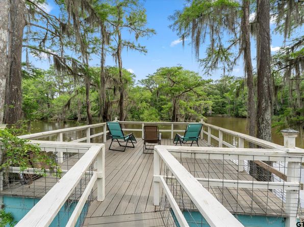 230 W Sesame St, Karnack, TX 75661