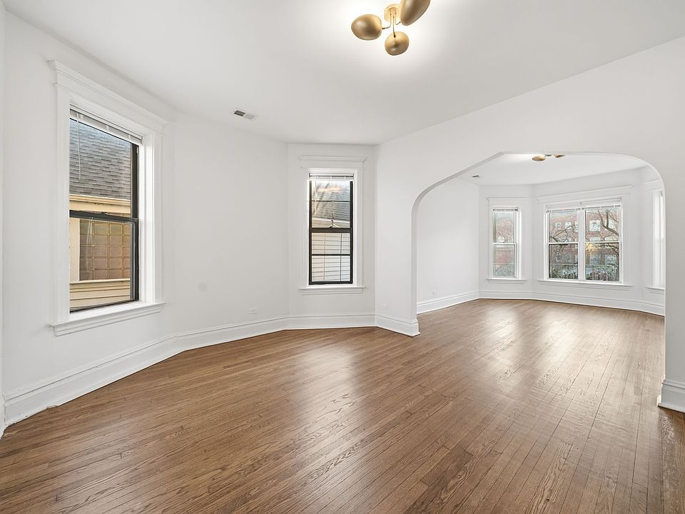 1st image of 4023 N Greenview Ave APT 3G