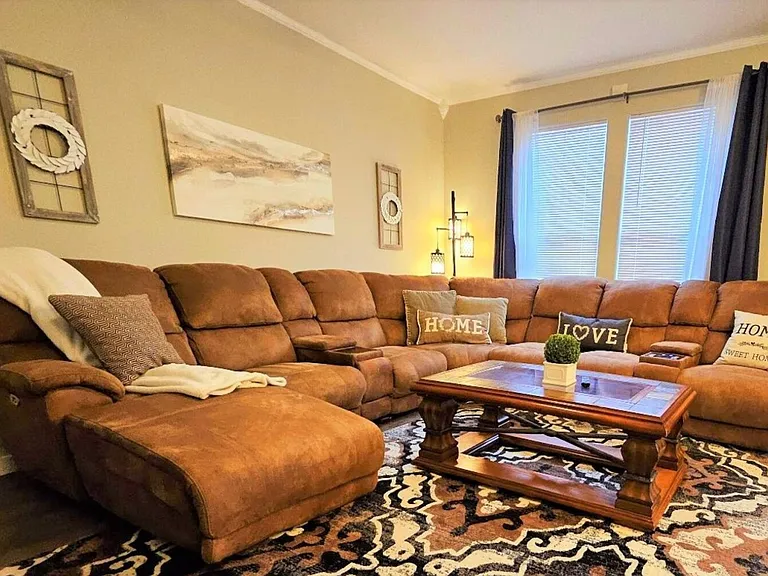 5926 Chorus Hts — Photo 1