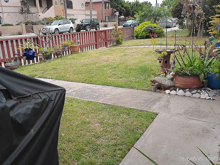 239 Daisy Ave — Photo 10