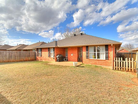 5th image of 8520 SW 37th St