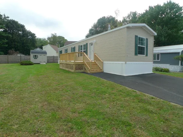 15 Hayes Park, Exeter, NH 03833