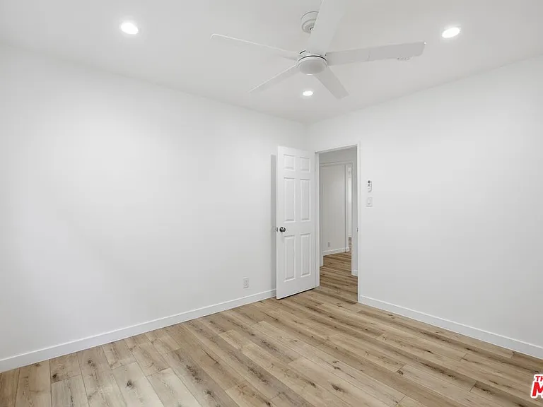 4916 Hazeltine Ave #2 — Photo 12
