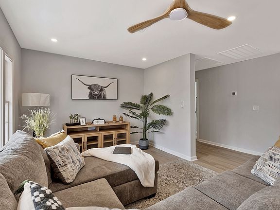 5th image of 404 N Petway St