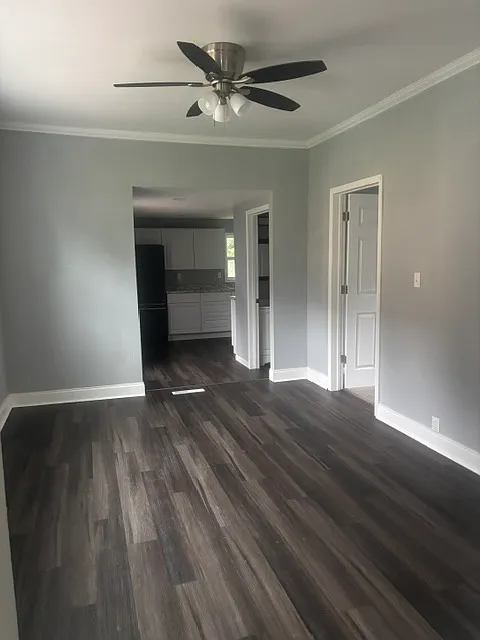 4 bed, 1.5 bath, 1374 sqft, $1,400 — Photo 2