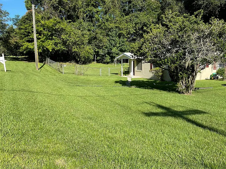 1300 Waterline Dr — Photo 2