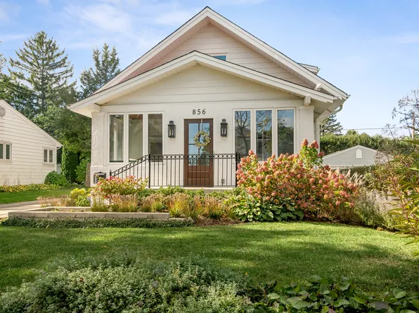 856 Oakwood Ave, Lake Forest, IL 60045