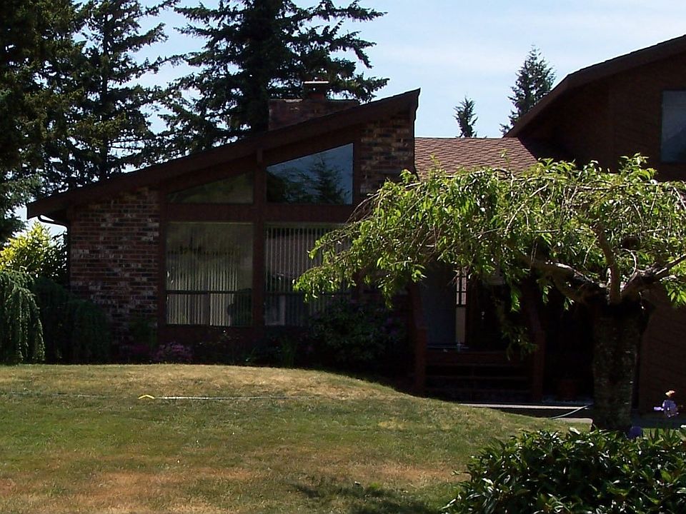 Nicely landscaped front yard
