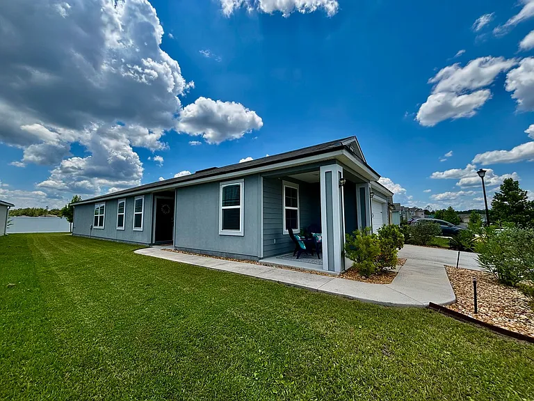 2427 Falling Star Ln — Photo 2