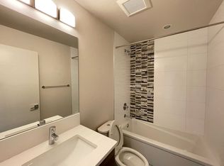 2206 NW 60th St #B, Seattle, WA 98107