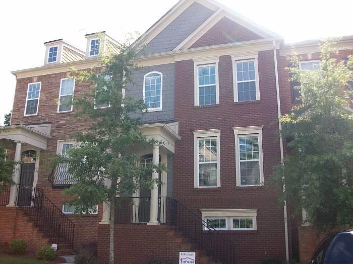 Front Lease home view