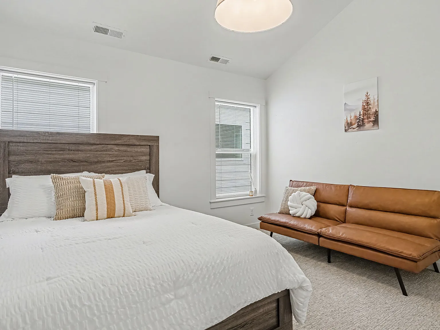 3 bed, 2.5 bath, 2040 sqft, $1,398 — Photo 1
