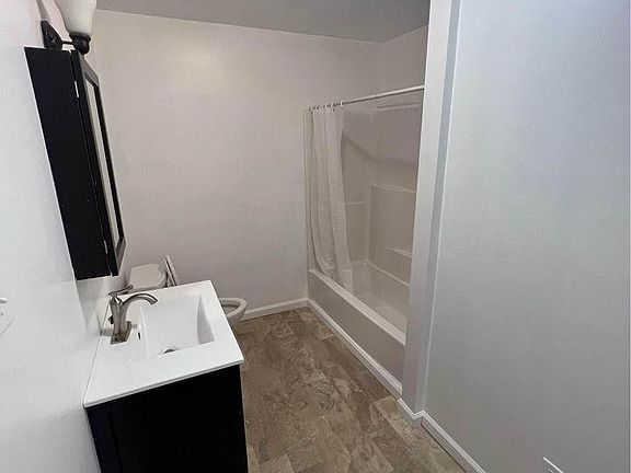 3rd image of 120 Mohawk St #3A