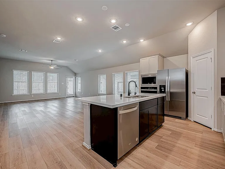 8539 International Falls Dr — Photo 11