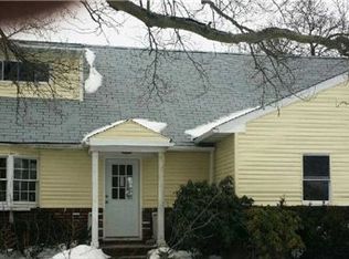 561 Alwick Ave, West Islip, NY 11795