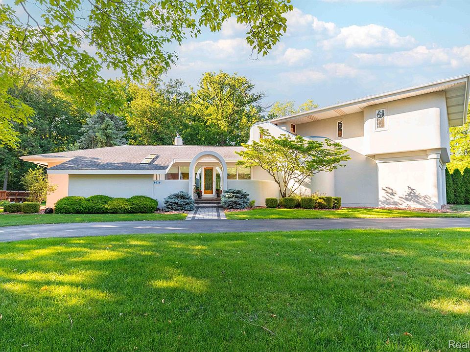 1st image of 8626 Voigt Ave