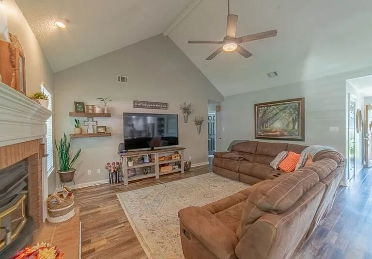 12 Cricket Ct — Photo 7