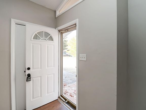 3rd image of 5609 Bowman Court