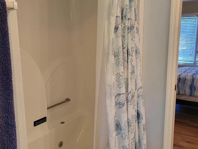 111 Gilford Ter — Photo 23